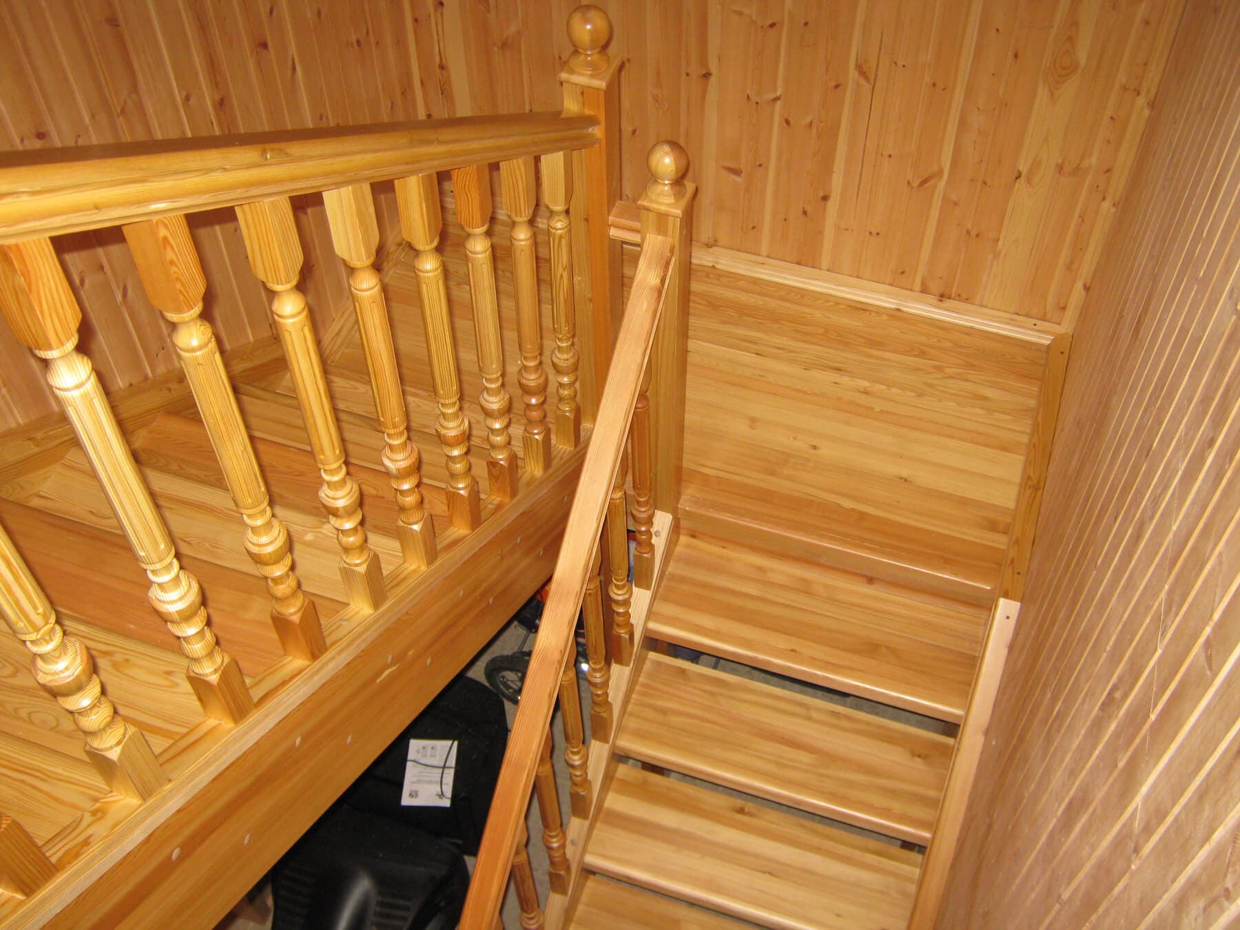 Лестница из лиственницы