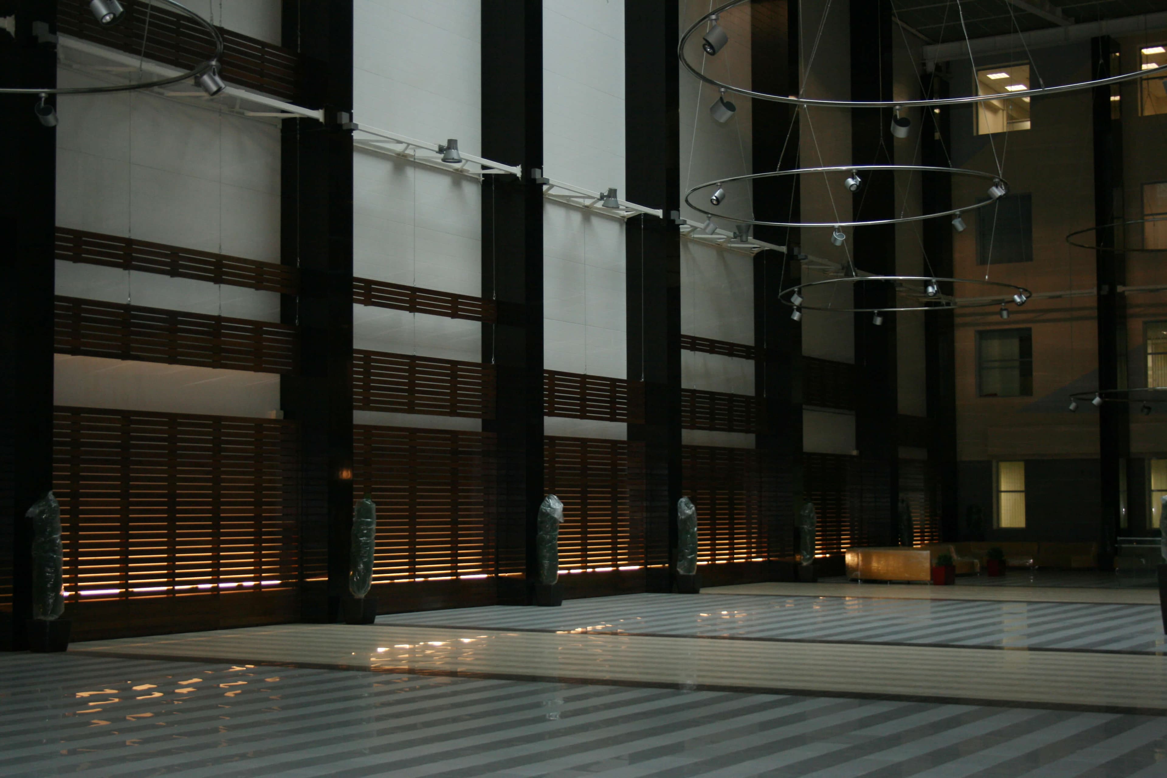 Отделка бизнес-центра Веда-хаус на Петроградской