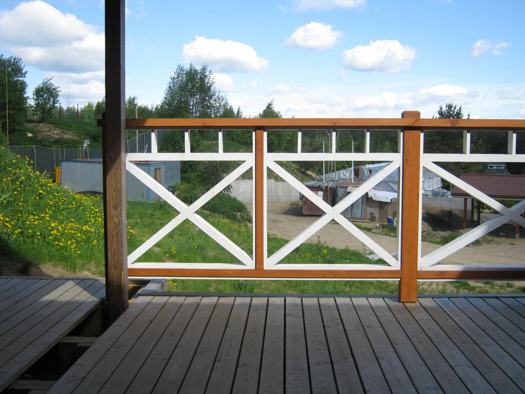 Деревянный забор на дачу